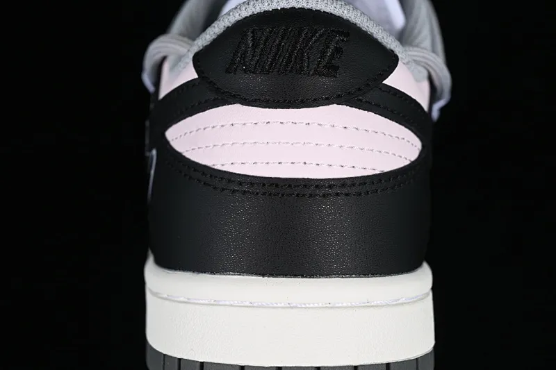 All Categories Nk SB Dunk Series Nk SB Dunk Low Low-top Sneakers Nk Dunk Low Sweetheart Hot Girl Valentine's Day Black Pink SB Strap Low-top Casual Sneakers DD1503-117